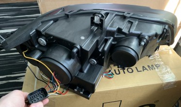 Світлодіодні передні фари BMW X5 E70 з 3D кільцями (Xenon OEM) фото