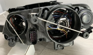 Фары передние VW Passat B6 черные с кольцами фото