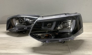 Фары передние черные Volkswagen T5 рестайл с led габаритами U-тип фото