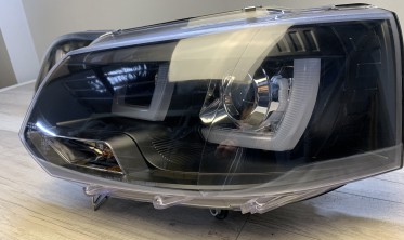 Фары передние черные Volkswagen T5 рестайл с led габаритами U-тип фото