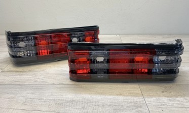 Тонированные фонари задние Mercedes W201 / 190 фото