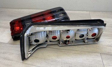 Тонированные фонари задние Mercedes W201 / 190 фото