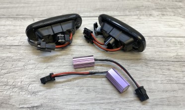 Динамические Led повороты в крилья Audi A4 B6/ B7/ A3 8P/ A6 C6 фото