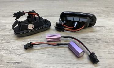 Динамические Led повороты в крилья Audi A4 B6/ B7/ A3 8P/ A6 C6 фото