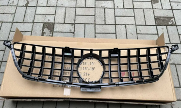 Решетка радиатора Mercedes ML W166 (12-15) в стиле AMG GT Panamericana с хром вставками фото