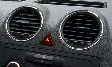 Хром кольца на обдувы VW Caddy II фото