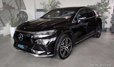 Защитная накладка (планка) на задний бампер Mercedes EQS SUV (X296) фото
