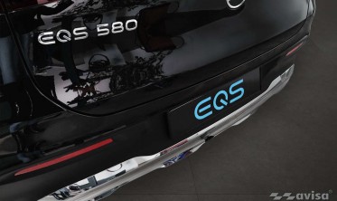 Защитная накладка (планка) на задний бампер Mercedes EQS SUV (X296) фото