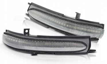 Боковые LED повороты в зеркала Honda Civic 04-06, Accord 02-08 фото