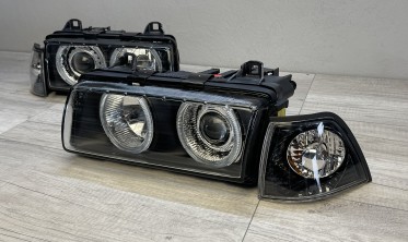 Фары передние BMW E36 седан, универсал Depo черные с кольцами фото