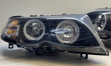 Фары передние с ангельскими глазками BMW E46 рестайлинг фото
