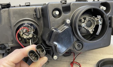 Фары передние с ангельскими глазками BMW E46 рестайлинг фото