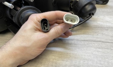 Фары передние BMW E39 черные c 3D ангельскими глазками фото