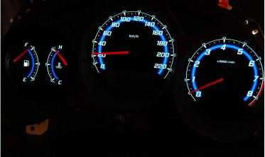 Тюнінгові накладки в щиток приладів Subaru Forester 2002-2008 вар. 1 фото