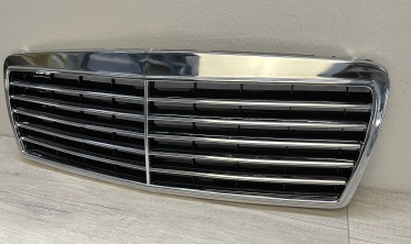 Решетка радиатора Mercedes W210 стиль Avantgarde фото