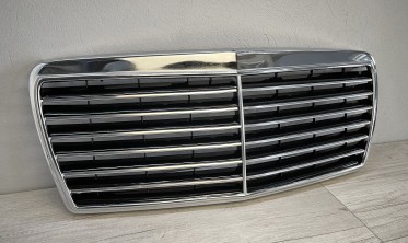 Решетка радиатора Mercedes E W124 стиль Avantgarde рестайл фото