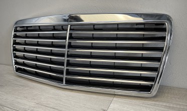 Решетка радиатора Mercedes E W124 стиль Avantgarde рестайл фото