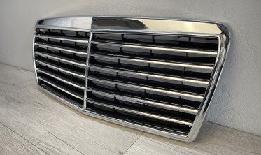 Решетка радиатора Mercedes E W124 стиль Avantgarde рестайл фото