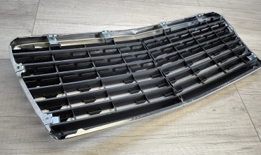 Решетка радиатора Mercedes E W124 стиль Avantgarde рестайл фото