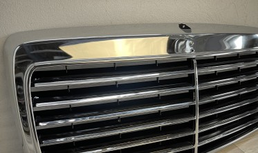 Решітка радіатора Mercedes W124 стиль Avantgarde дорестайл фото