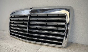 Решітка радіатора Mercedes W124 стиль Avantgarde дорестайл фото