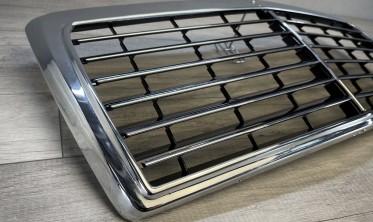Решітка радіатора Mercedes W124 стиль Avantgarde дорестайл фото