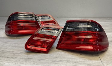 Ліхтарі задні Mercedes W210 седан red smoke фото