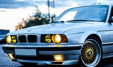 Накладки переднього бампера BMW E34 стиль 540i фото
