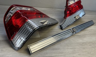 Фонари задние Mercedes W140 красные/хром фото