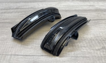 Світлодіодні повторювачі поворотів у дзеркала Ford Mondeo MK5 / Fusion фото