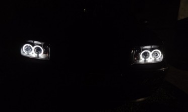 Фары передние тюнинговые VW Bora черные с кольцами фото