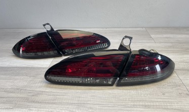Светодиодные фонари задние Seat Leon 2 дорестайл red smoke фото