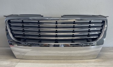 Тюнинговая решетка радиатора VW Passat B6 без эмблемы, хром фото