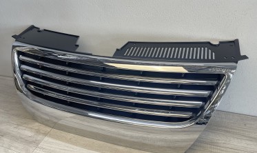 Тюнінгова решітка радіатора VW Passat B6 без емблеми, хромована фото