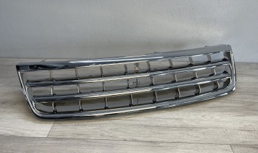 Решітка радіатора VW Touareg 1 хромована без лого фото