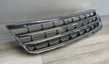 Решетка радиатора VW Touareg 1 хром без лого фото
