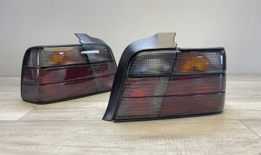 Тюнинговые задние фонари BMW E36 седан тонированные фото