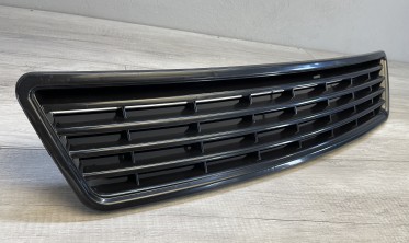 Тюнинговая решетка радиатора Audi A6 C5 дорестайлинг черная  фото