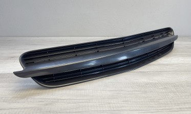 Тюнінгова решітка радіатора Opel Vectra С чорна без емблеми фото