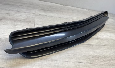 Тюнінгова решітка радіатора Opel Vectra С чорна без емблеми фото