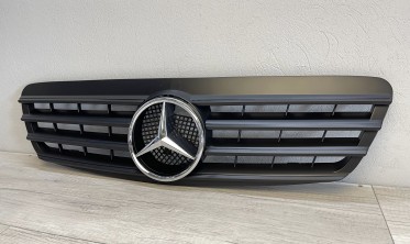Решетка радиатора Mercedes W220 стиль AMG черная матовая дорестайл фото