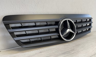Решетка радиатора Mercedes W220 стиль AMG черная матовая дорестайл фото