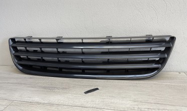 Решетка радиатора VW Polo 9N3 рестайл, черная без эмблемы фото