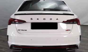 Спойлер на кришку багажника Skoda Octavia 4 седан фото