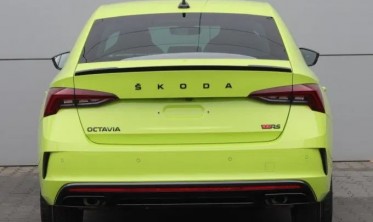 Спойлер на кришку багажника Skoda Octavia 4 седан фото