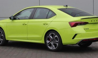 Спойлер на кришку багажника Skoda Octavia 4 седан фото