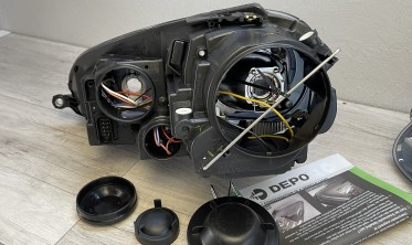 Фары передние VW Golf 5 / Jetta стиль GTI black фото