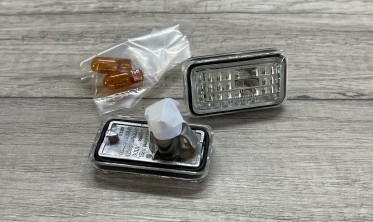 Повторювачі поворотів у крила VW Golf 1, Golf 2, Jetta, Corrado фото