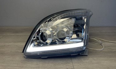 Фары передние Toyota Land Cruiser Prado 120 с LED габаритами и двумя линзами фото