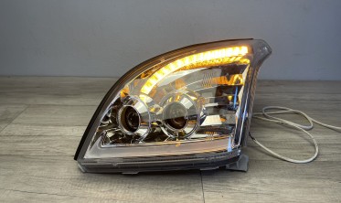 Фары передние Toyota Land Cruiser Prado 120 с LED габаритами и двумя линзами фото